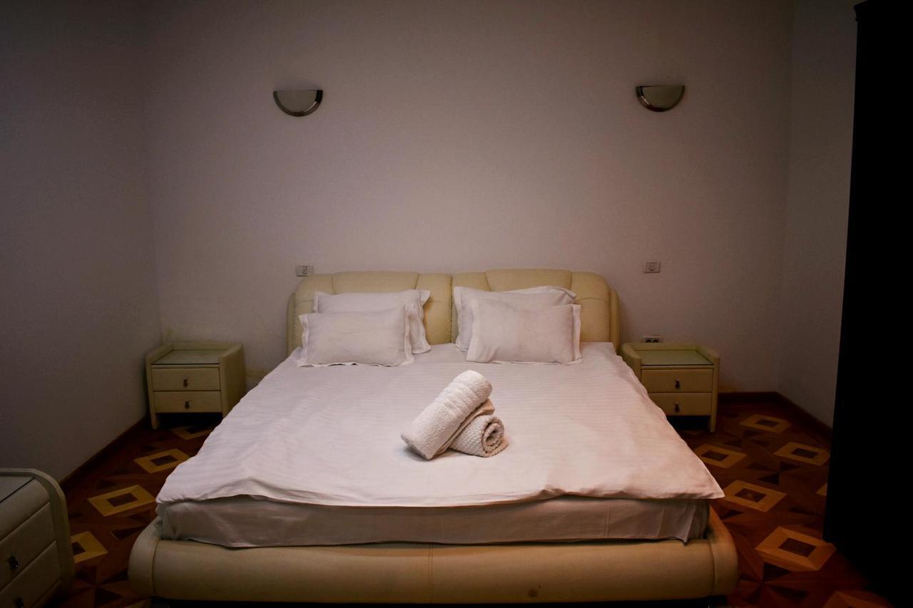 Grand Central Accomodation Sala Palatului Bukurešť Exteriér fotografie